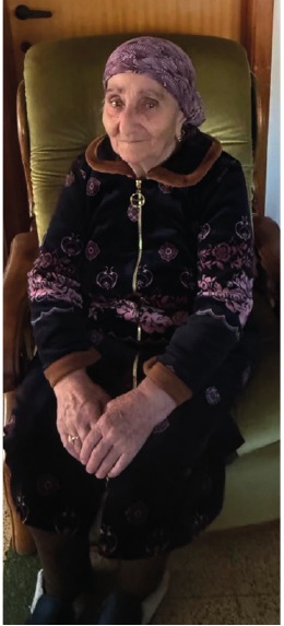 Vrijwilligster Hilde Cosyns — foto uit de wijkkrant, pagina 14